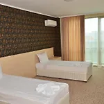La Piazza & Apart Otel 4*