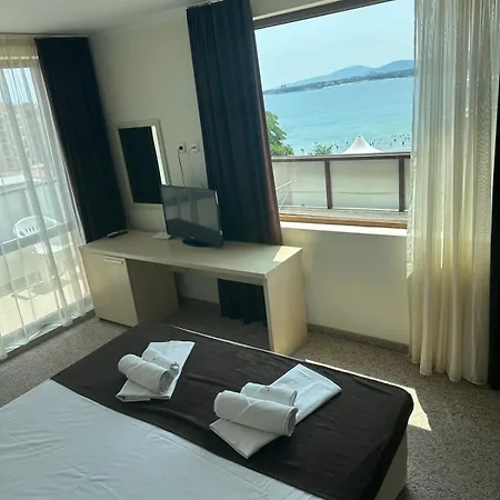 Aparthotel La Piazza & Primorsko