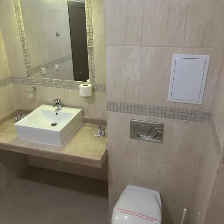 La Piazza & Aparthotel