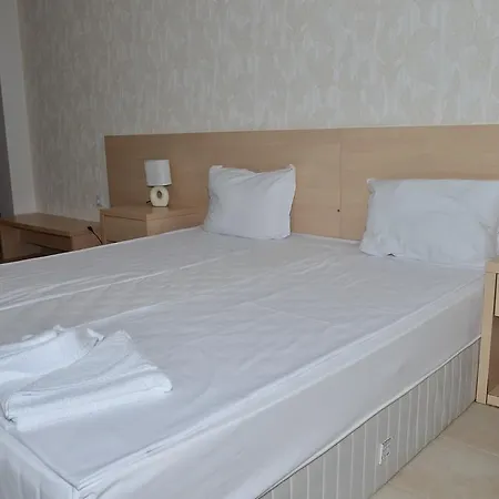 Aparthotel La Piazza & 4*