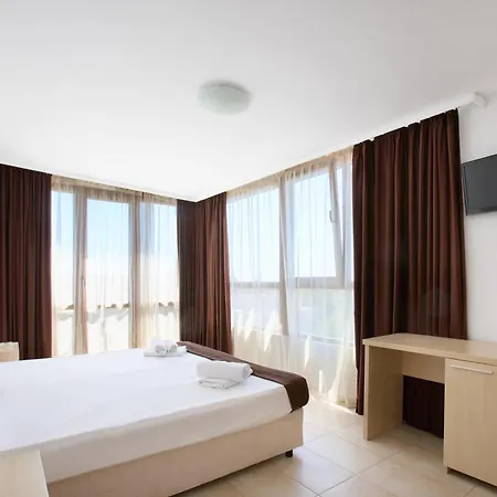 Hotel de apartamente La Piazza & 4*