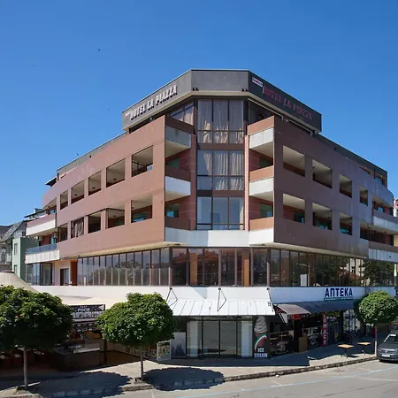 Aparthotel La Piazza & Primorsko