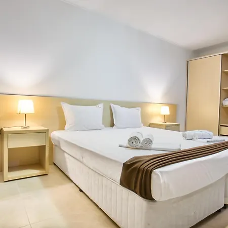 La Piazza & 4* Primorsko