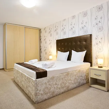 Aparthotel La Piazza & Primorsko