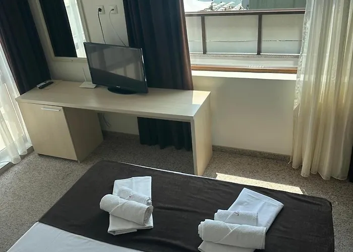 Aparthotel La Piazza &