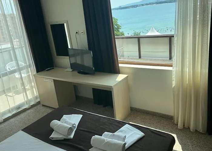 Aparthotel La Piazza & Primorsko