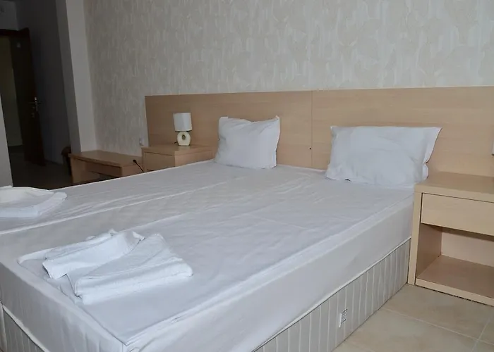 Aparthotel La Piazza & 4*