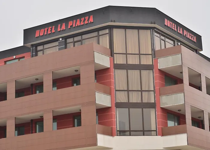 La Piazza & 프리모르스코